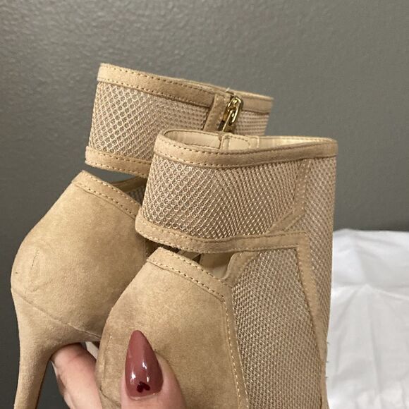 Jessica Simpson Ozwaldi Peep-Toe Ankle Boots, Women's - Picture 9 of 10